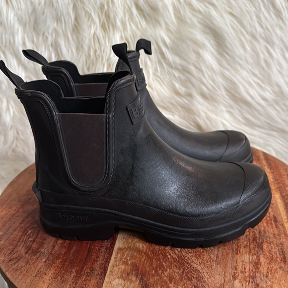 Barbour Nimbus Chelsea Rain Boot - Picture 1 of 9